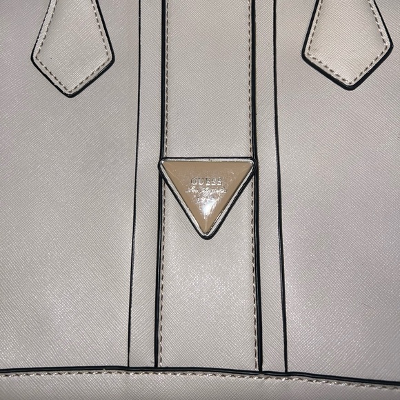 Guess Los Angeles White Faux Leather Purse Crossbody Tote - Picture 7 of 9